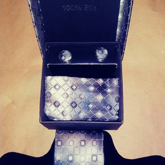 2/$20😀NEW MENS 3 PC SILK TIE SET - Picture 2 of 5